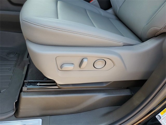 New 2026 GMC Sierra 1500 SLT image 12