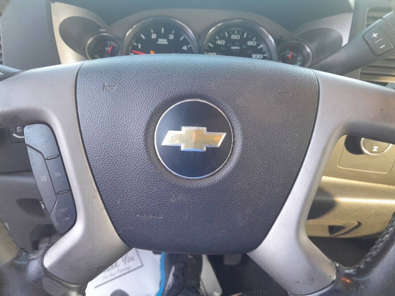 Used 2014 Chevrolet Silverado 2500 LT AWD/4WD image 10