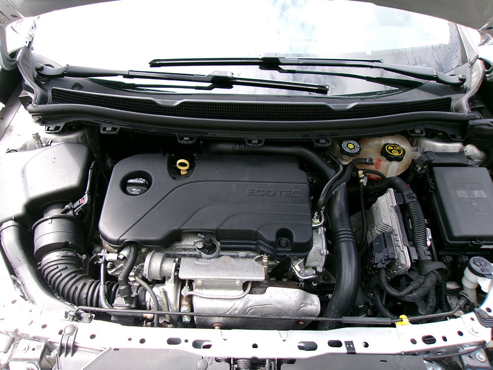 Used 2018 Chevrolet Cruze LT w/ Convenience Package image 8