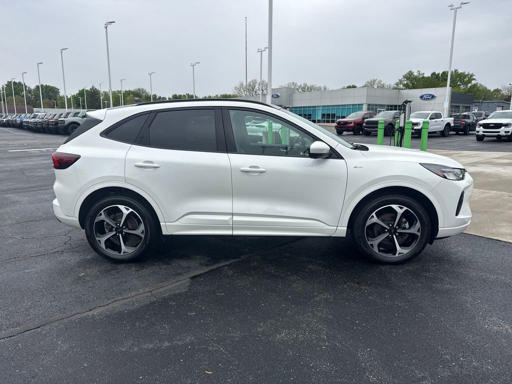 Used 2024 Ford Escape ST-Line Select w/ Tech Pack #2 AWD/4WD image 6