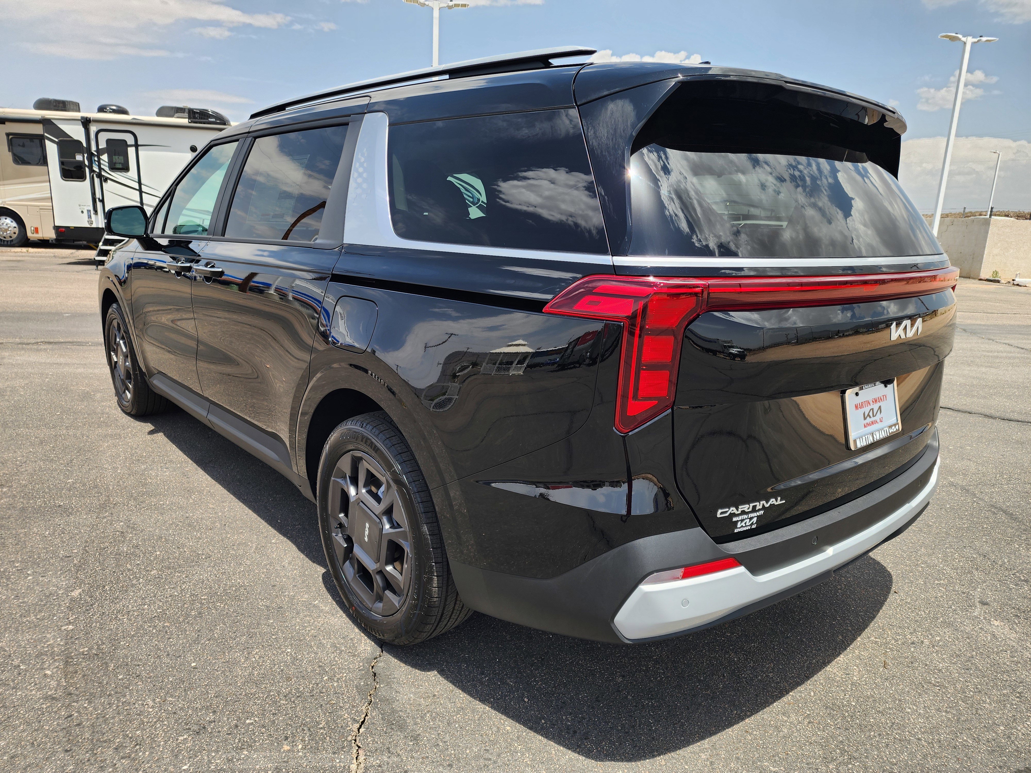 New 2026 Kia Carnival EX image 6