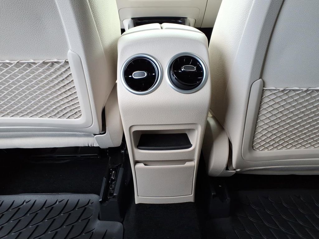 New 2026 Mercedes-Benz GLB 250 4MATIC image 27