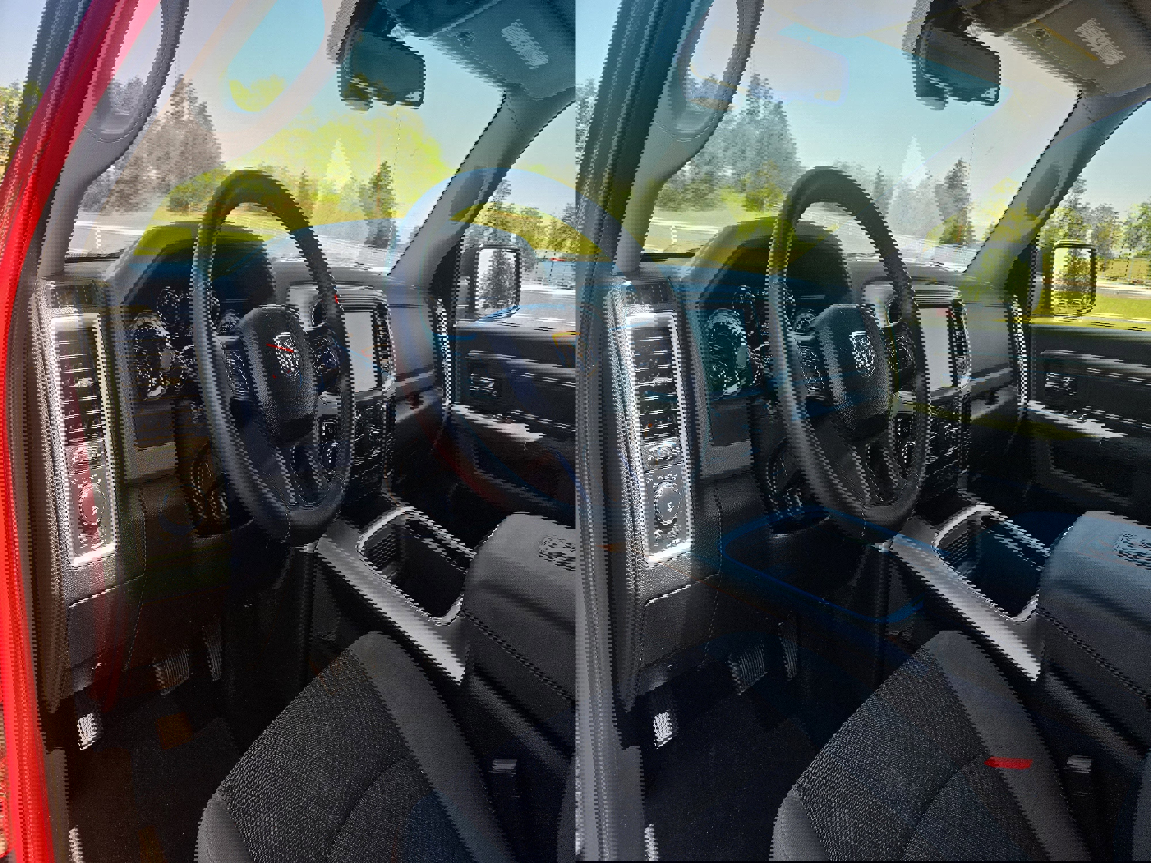 Used 2015 RAM 1500 Lone Star image 12