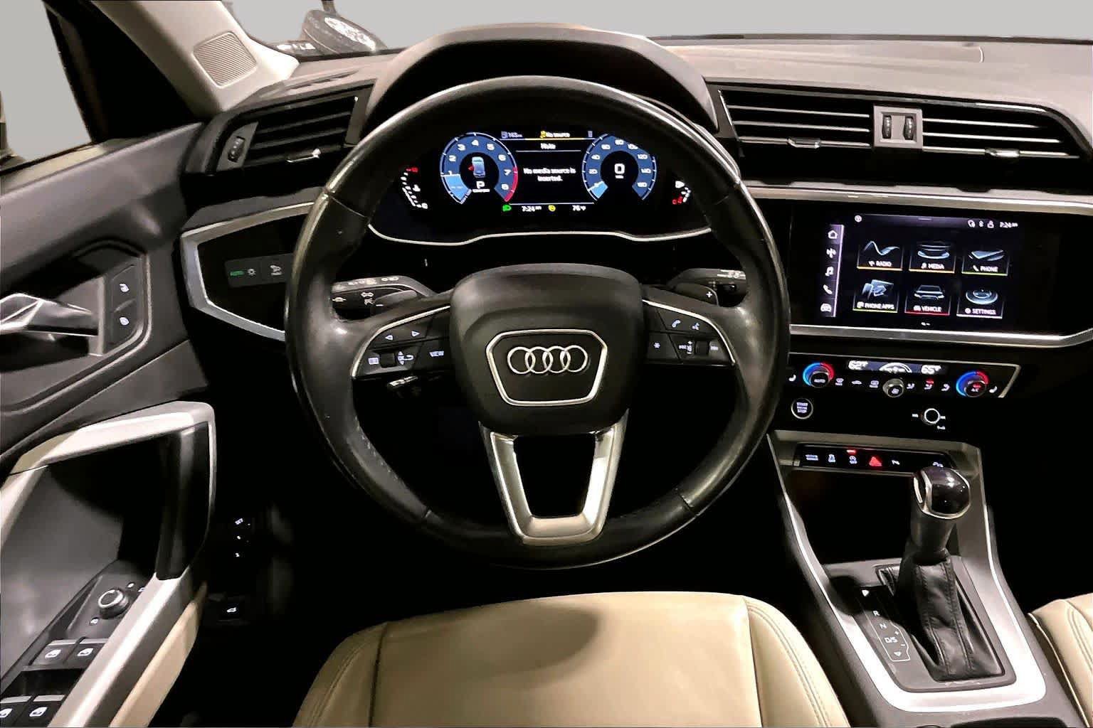 Used 2022 Audi Q3 2.0T Premium Plus w/ Premium Plus Package AWD/4WD image 6