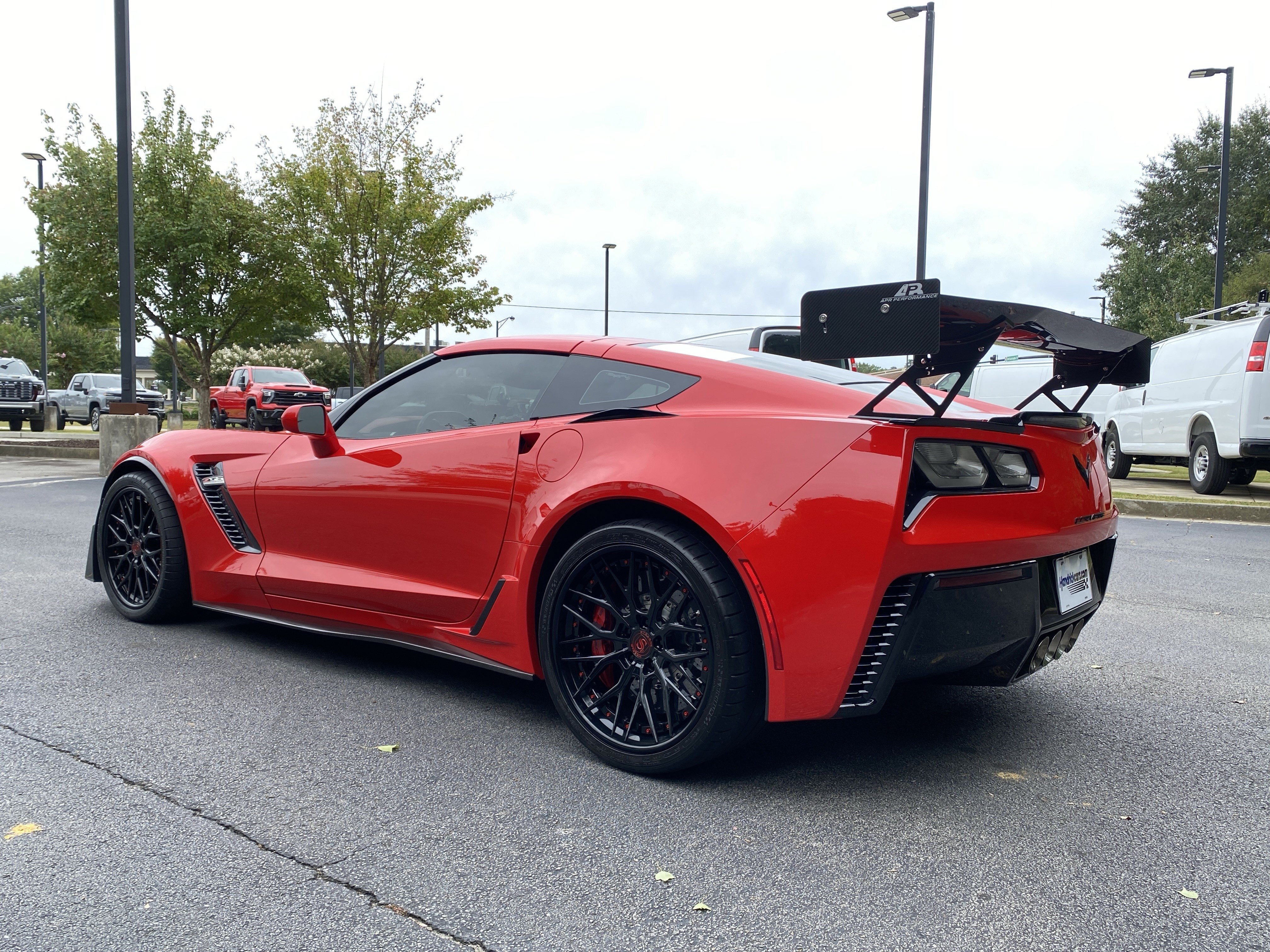 Used 2015 Chevrolet Corvette Z06 w/ 3LZ Preferred Equipment Group RWD image 7