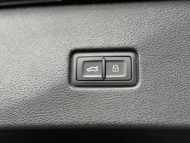 Used 2021 Audi SQ8 Prestige AWD/4WD image 13