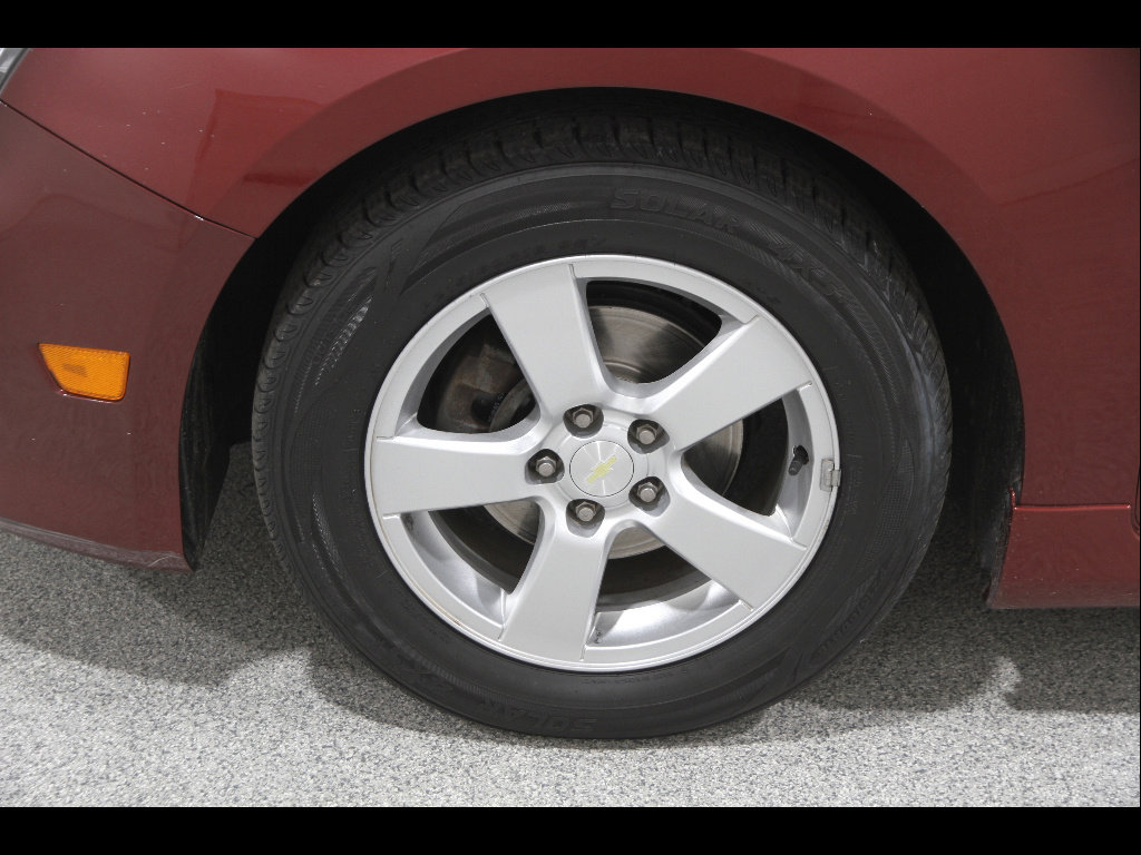 Used 2015 Chevrolet Cruze LT FWD image 19