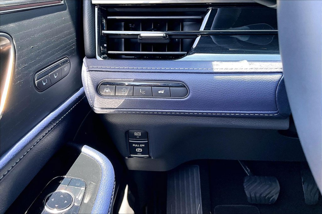 Used 2026 INFINITI QX80 4WD w/ Sport Exterior Package image 48
