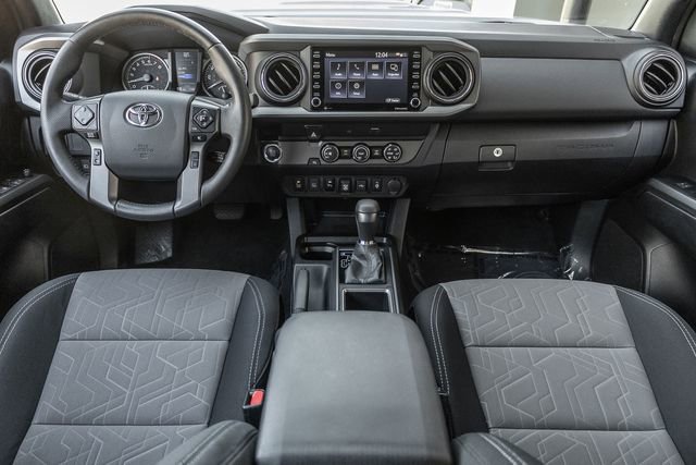 Used 2020 Toyota Tacoma TRD Sport w/ Technology Package image 7