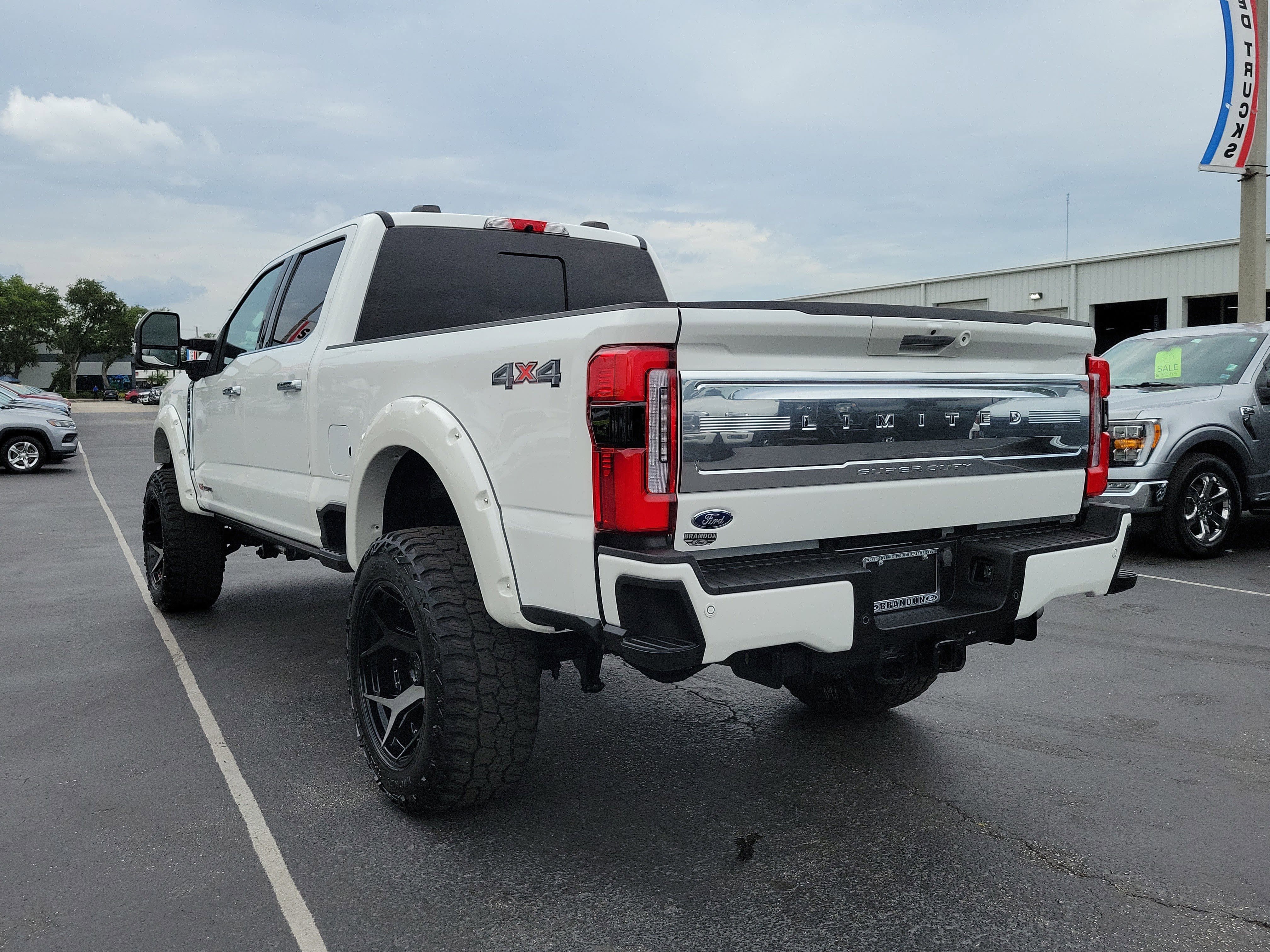 Used 2024 Ford F250 Limited AWD/4WD image 7