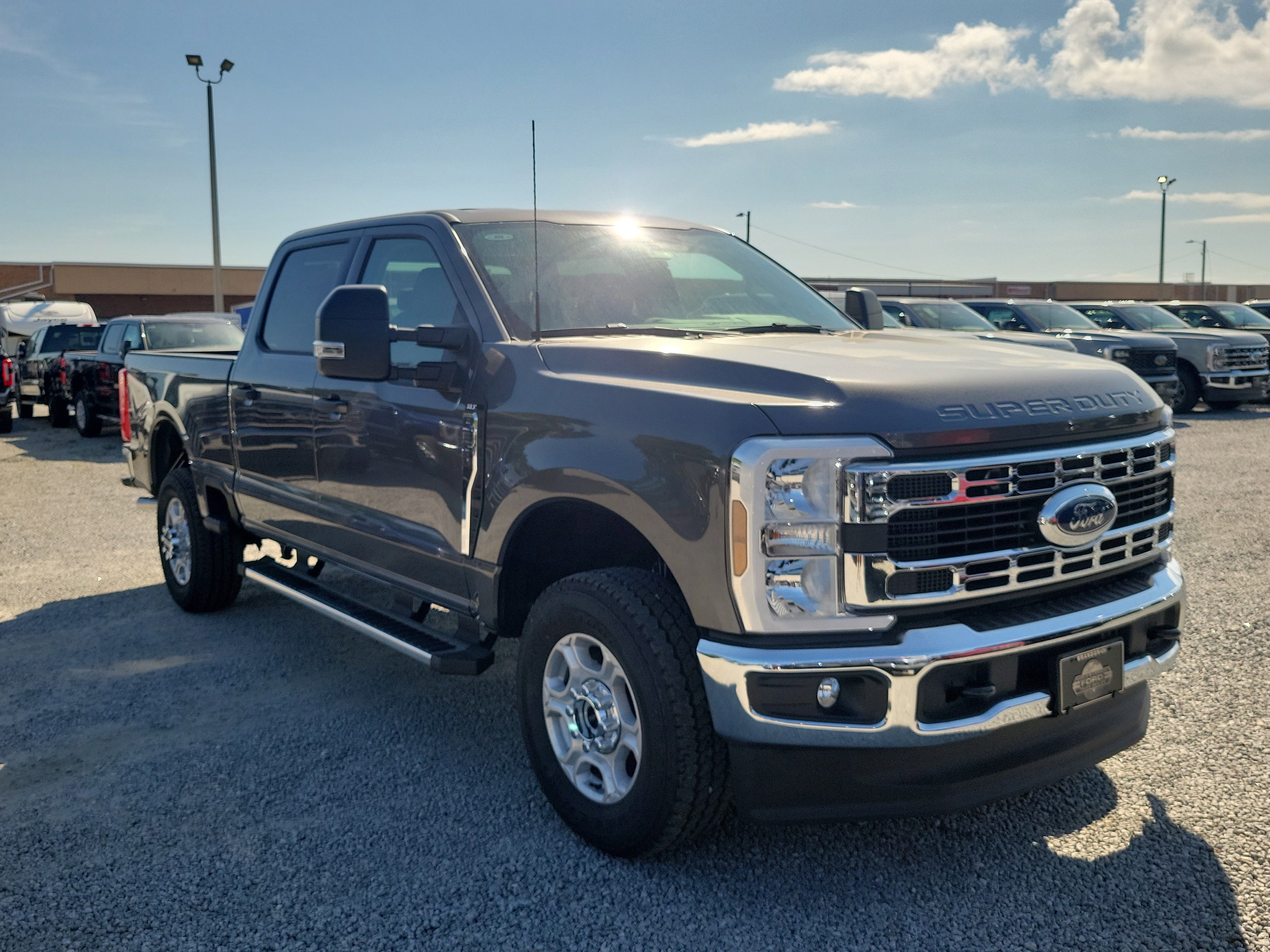 New 2026 Ford F350 XLT w/ FX4 Off-Road Package video 2