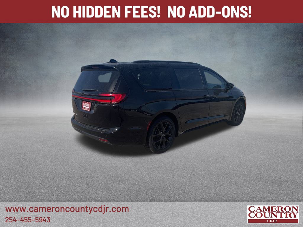 New 2026 Chrysler Pacifica Select w/ S Appearance Package FWD image 3