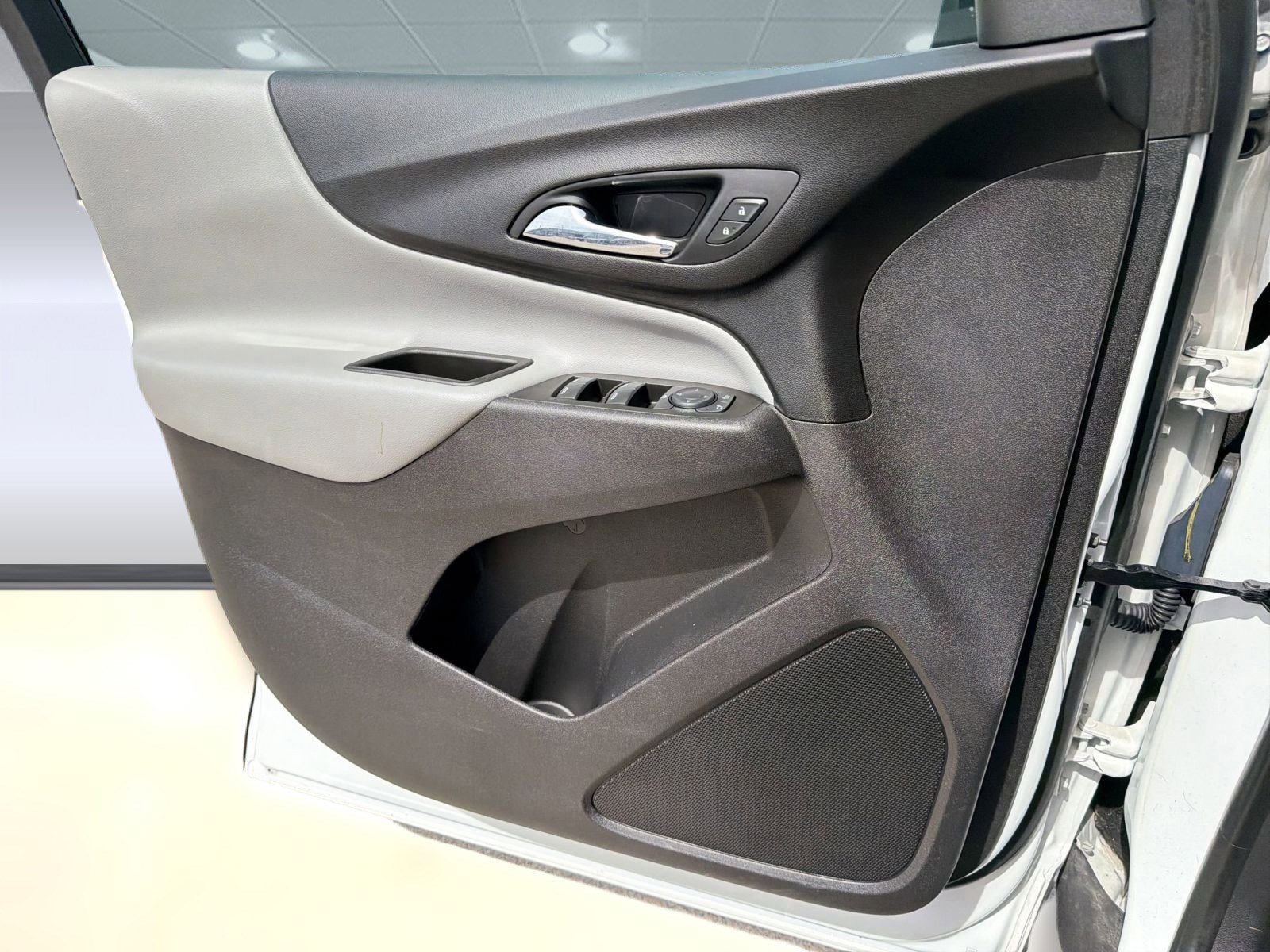 Used 2021 Chevrolet Equinox LS w/ LS Convenience Package image 20