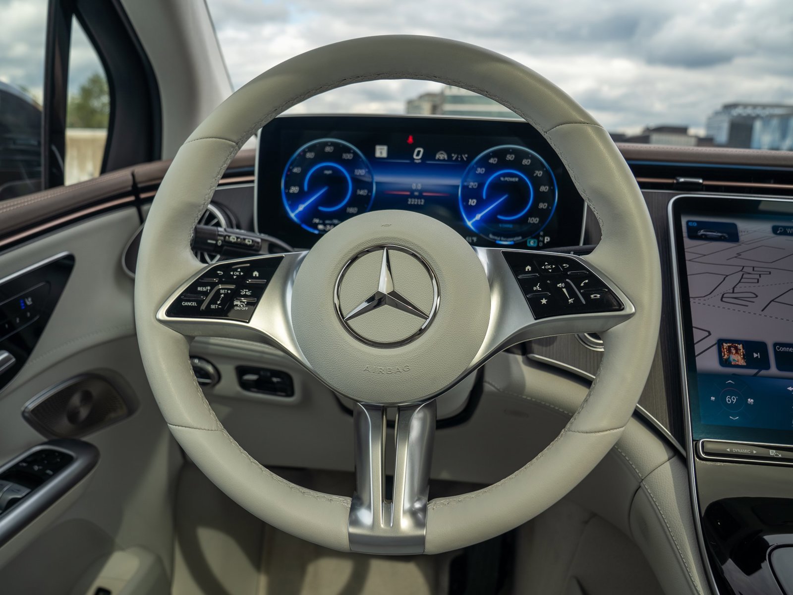 Certified 2023 Mercedes-Benz EQE 350+ 4MATIC SUV image 26