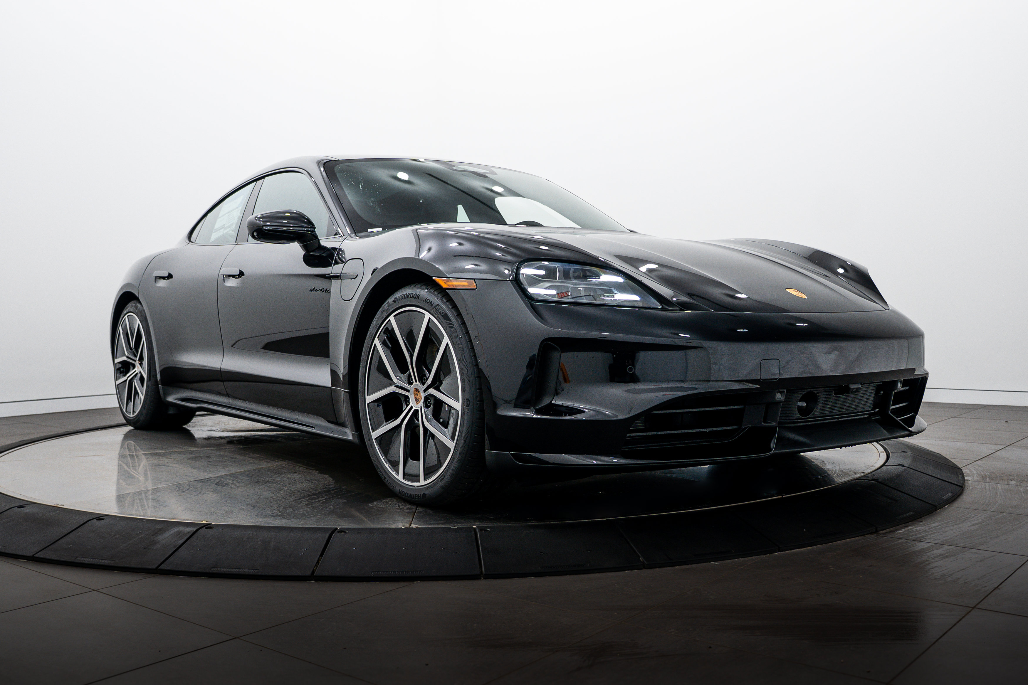 New 2026 Porsche Taycan AWD/4WD image 9