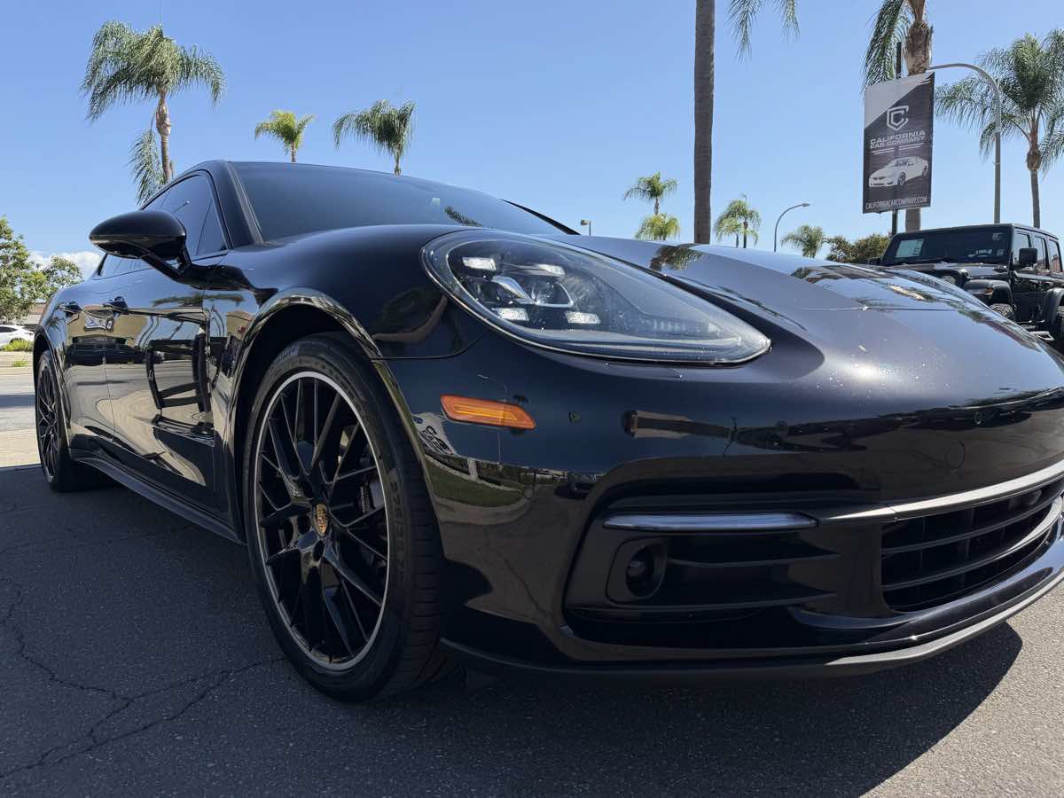 Used 2018 Porsche Panamera image 10