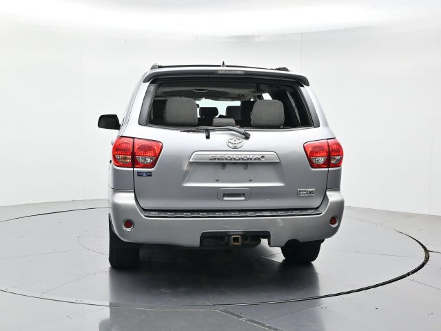 Used 2017 Toyota Sequoia SR5 AWD/4WD image 8