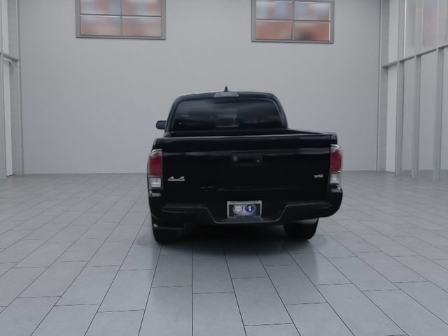 Used 2023 Toyota Tacoma Limited AWD/4WD image 7