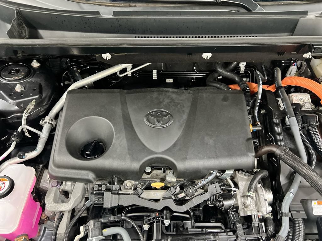 Used 2023 Toyota RAV4 LE AWD/4WD image 25