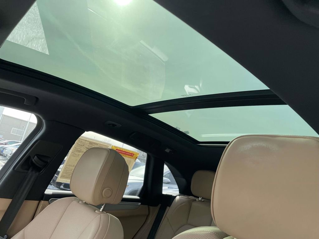 Used 2022 Porsche Macan S image 29