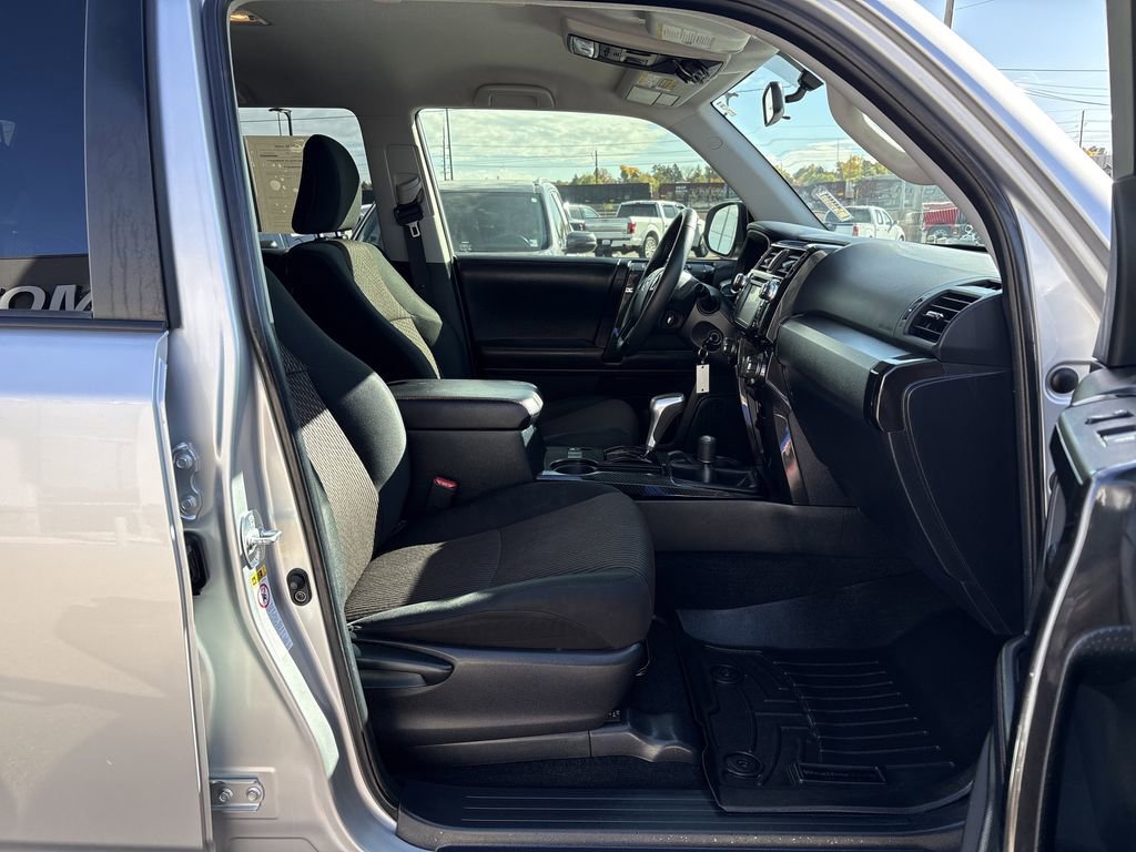 Used 2019 Toyota 4Runner TRD Off-Road image 29