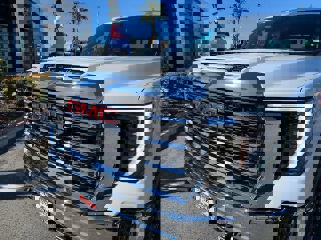 New 2026 GMC Sierra 2500 SLT w/ SLT Premium Package image 3