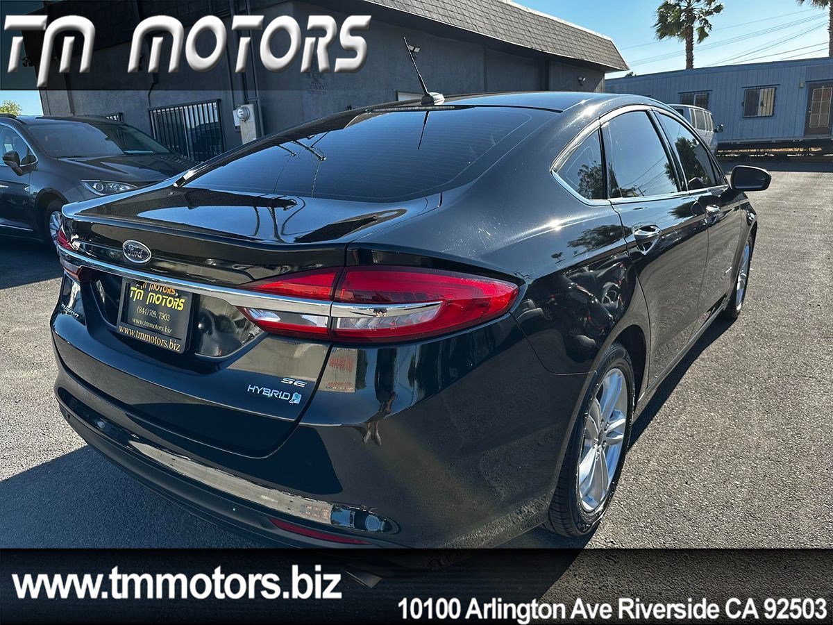 Used 2018 Ford Fusion SE image 18