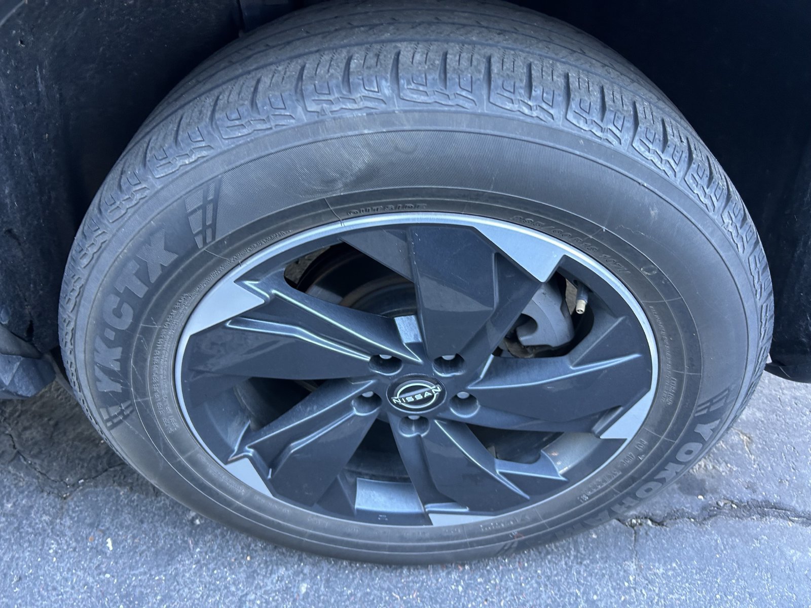 Used 2025 Nissan Rogue SV AWD/4WD image 10