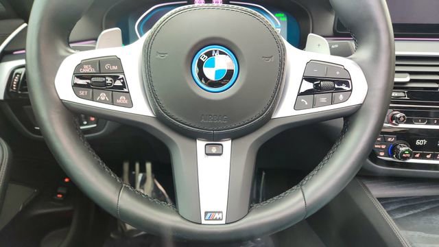 Used 2022 BMW 530e xDrive 530e iPerformance w/ Executive Package image 43