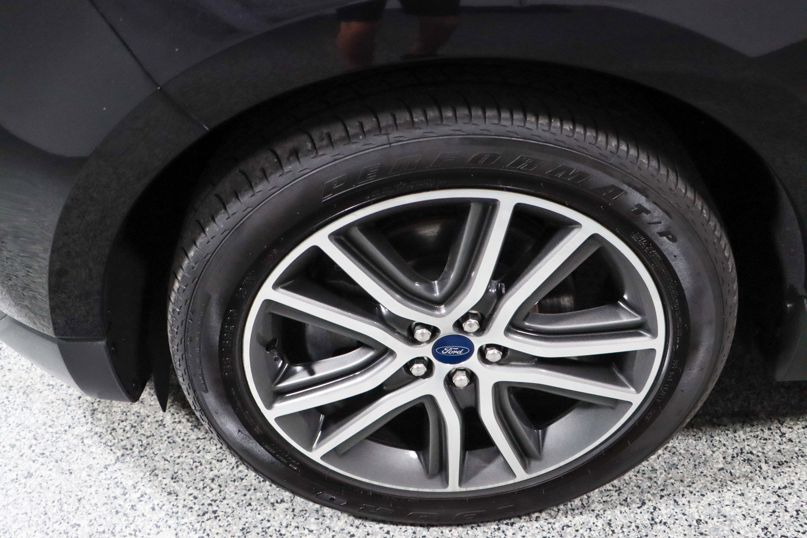 Used 2021 Ford Edge Titanium image 11