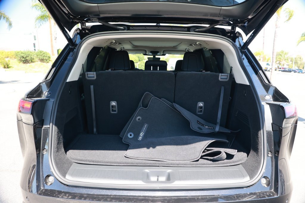 Used 2026 INFINITI QX60 Luxe w/ Cargo Package FWD image 39