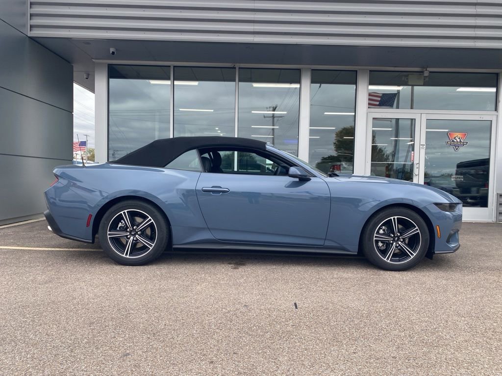 New 2025 Ford Mustang Convertible image 4