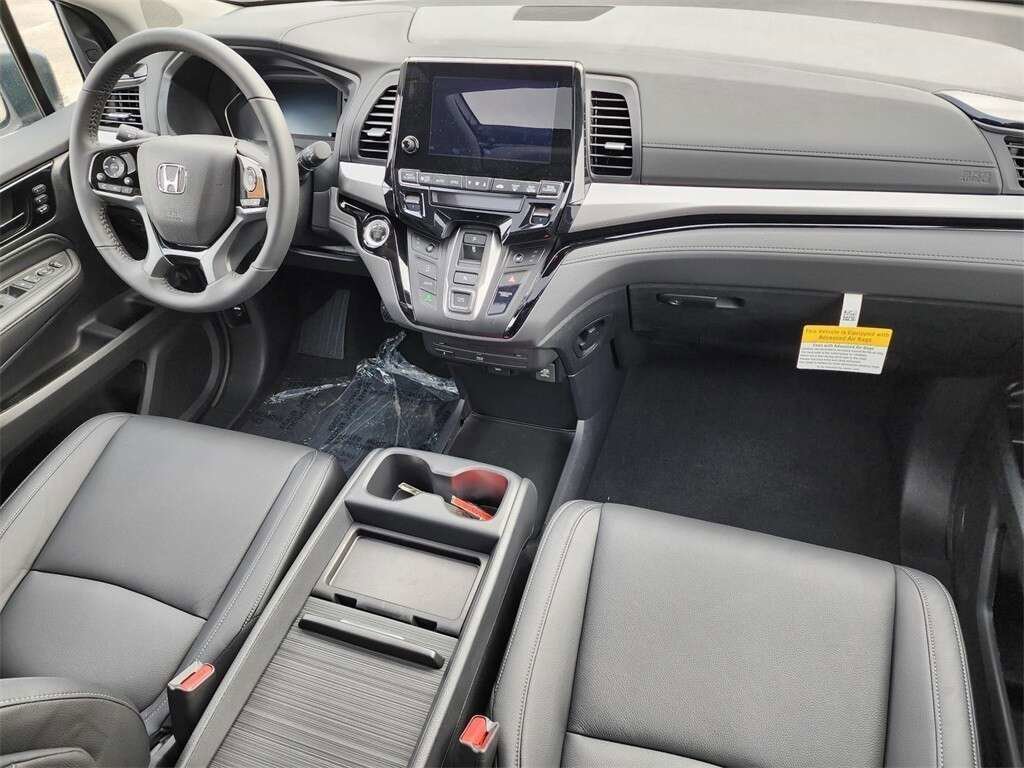 Used 2024 Honda Odyssey Touring image 23