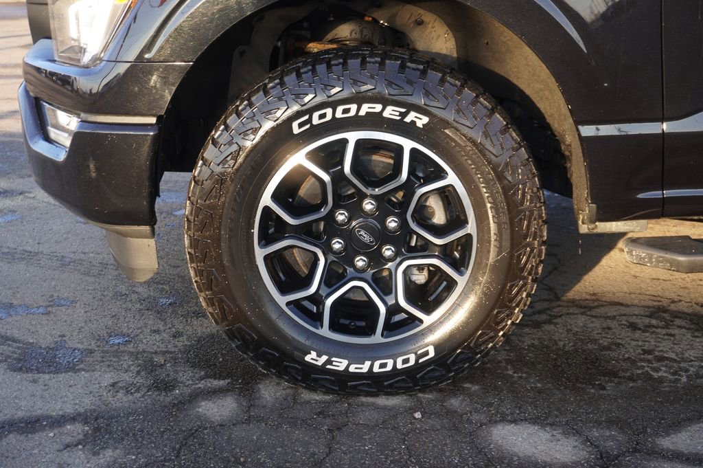 Used 2021 Ford F150 XLT w/ Equipment Group 302A High image 10