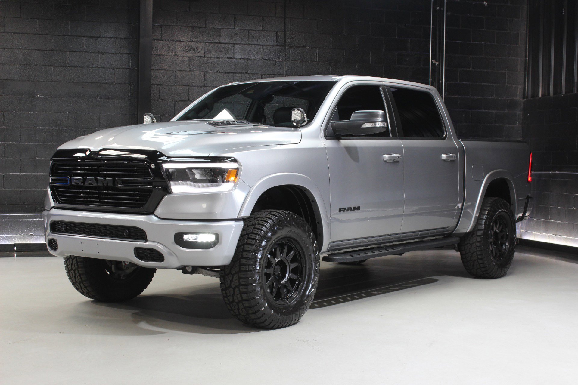 Used 2022 RAM 1500 Laramie image 4