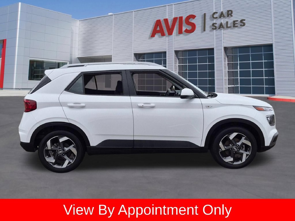 Used 2026 Hyundai Venue SEL FWD image 5