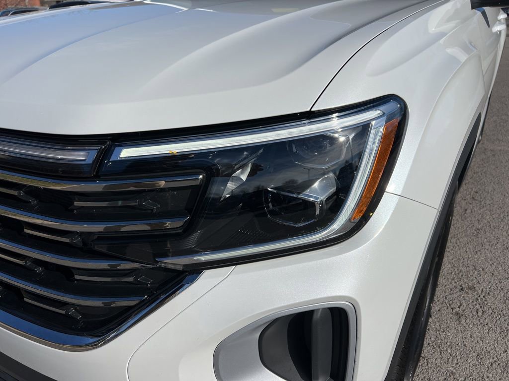 Used 2025 Volkswagen Atlas SEL image 9