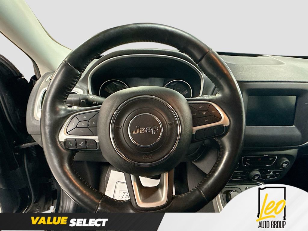 Used 2018 Jeep Compass Latitude w/ Popular Equipment Group AWD/4WD image 11