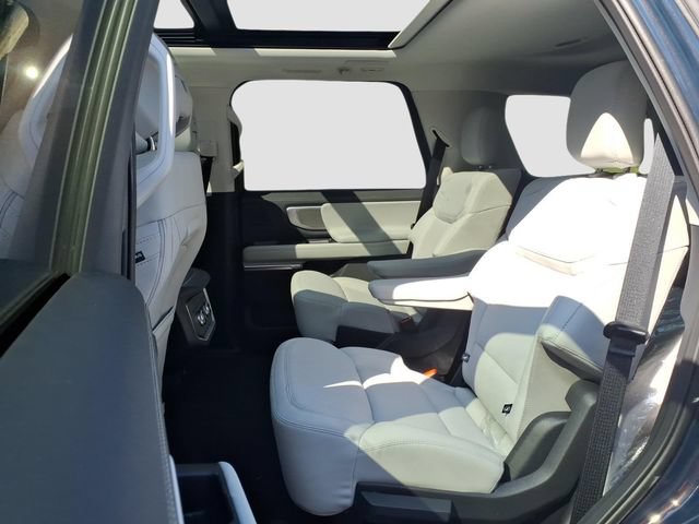 New 2027 Ford Expedition Platinum AWD/4WD image 7