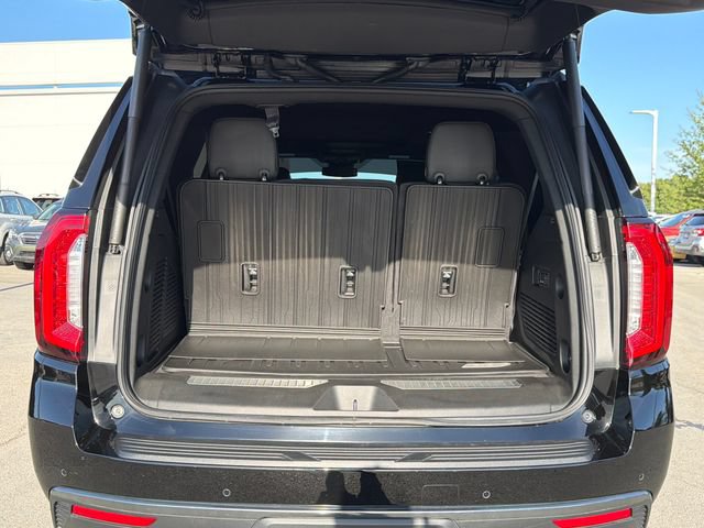 Used 2024 GMC Yukon AT4 w/ Technology Package AWD/4WD image 28