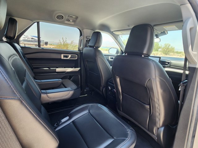 Used 2022 Ford Explorer XLT w/ Equipment Group 202A image 19