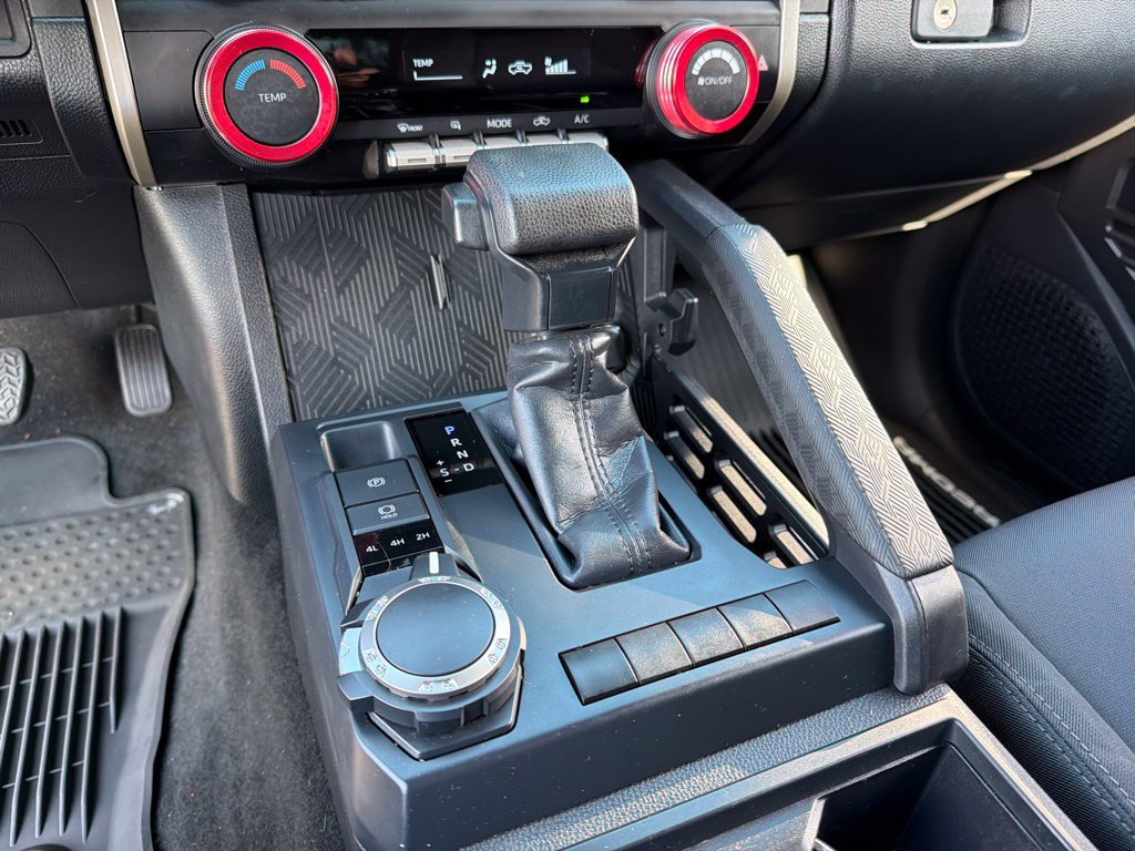 Used 2025 Toyota Tacoma SR w/ SR Upgrade Package AWD/4WD image 14