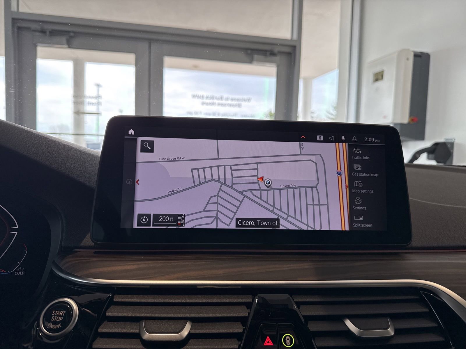 Used 2023 BMW 540i xDrive w/ Premium Package AWD/4WD image 19