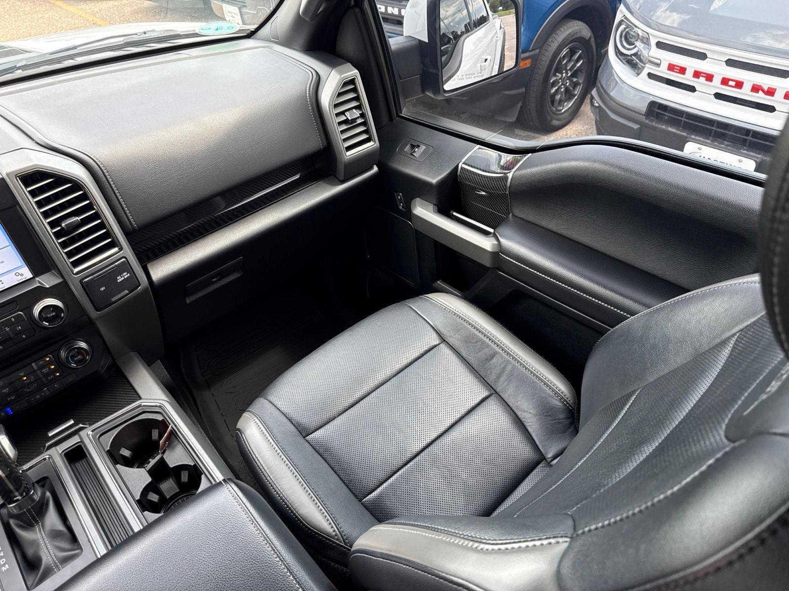Used 2018 Ford F150 Raptor w/ Equipment Group 802A Luxury AWD/4WD image 31
