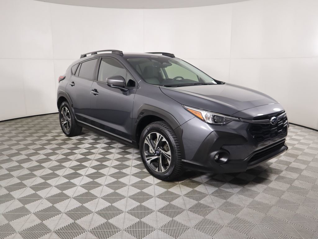 Used 2024 Subaru Crosstrek 2.0i Premium image 3