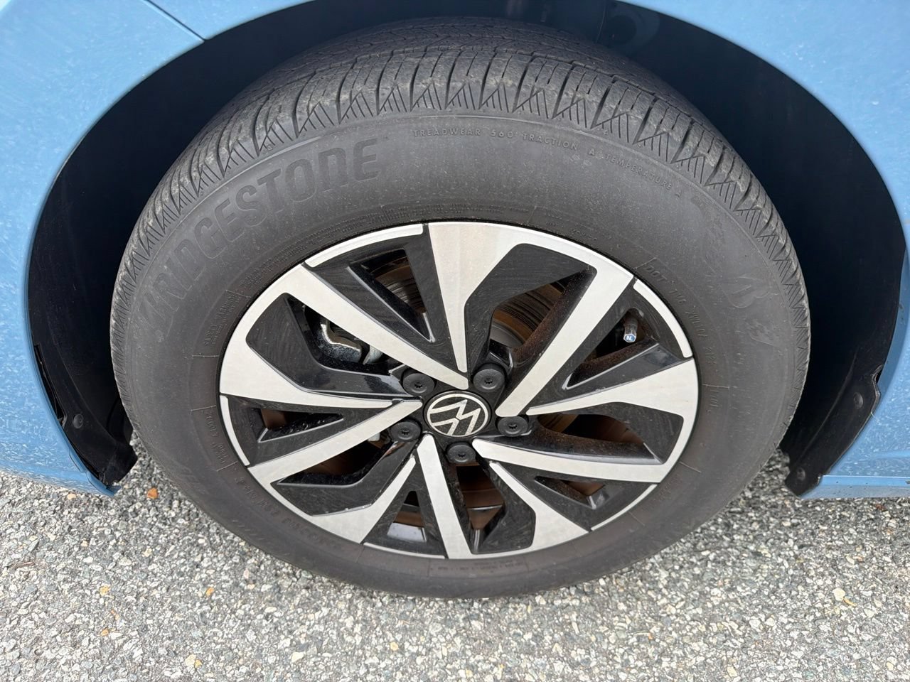 Used 2025 Volkswagen Jetta SE FWD image 12