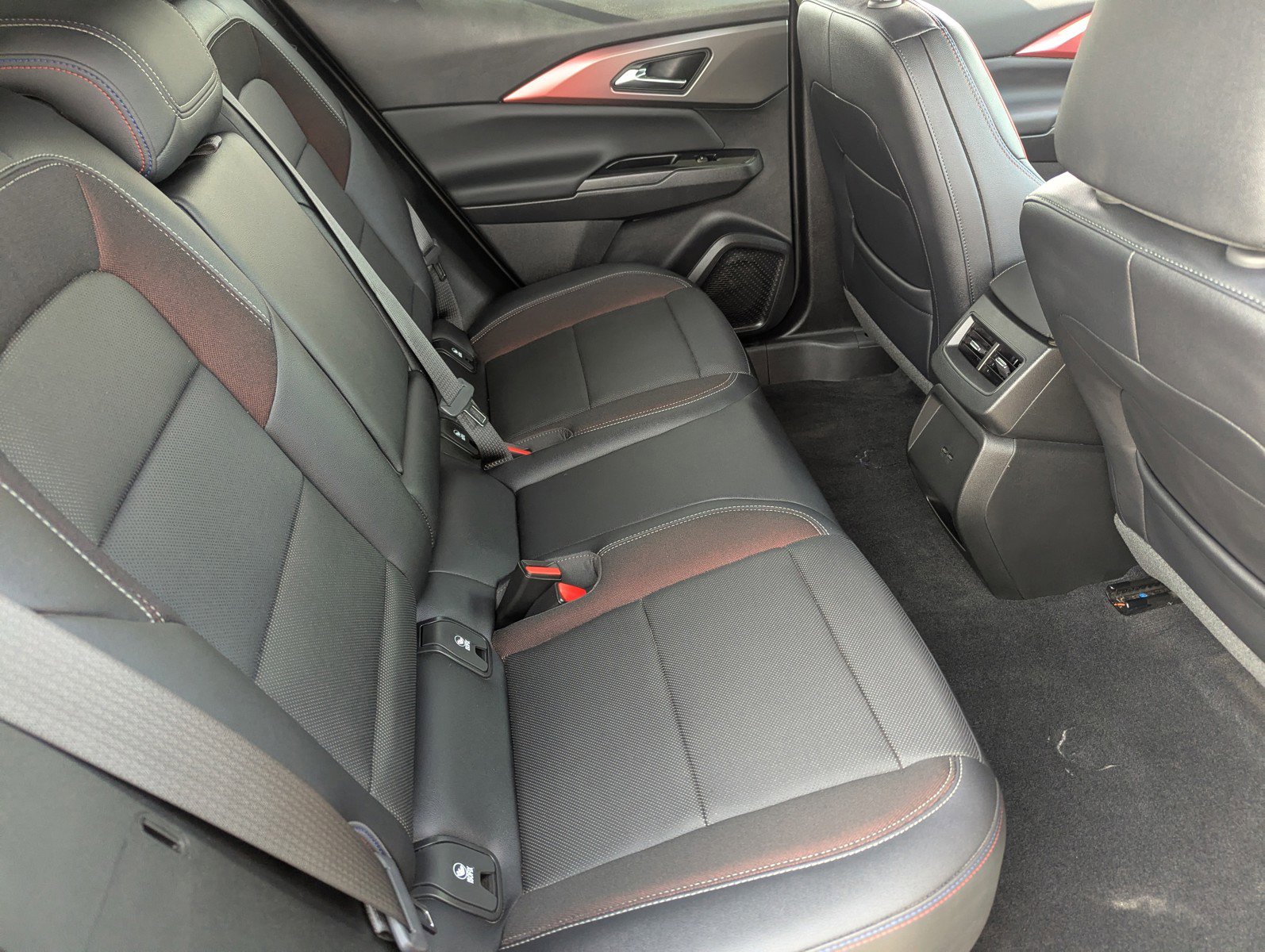 Certified 2025 Chevrolet Equinox EV RS image 14