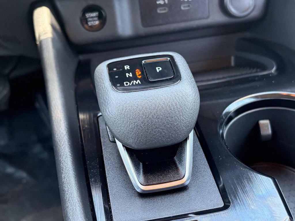 Used 2025 Nissan Rogue SV AWD/4WD image 31