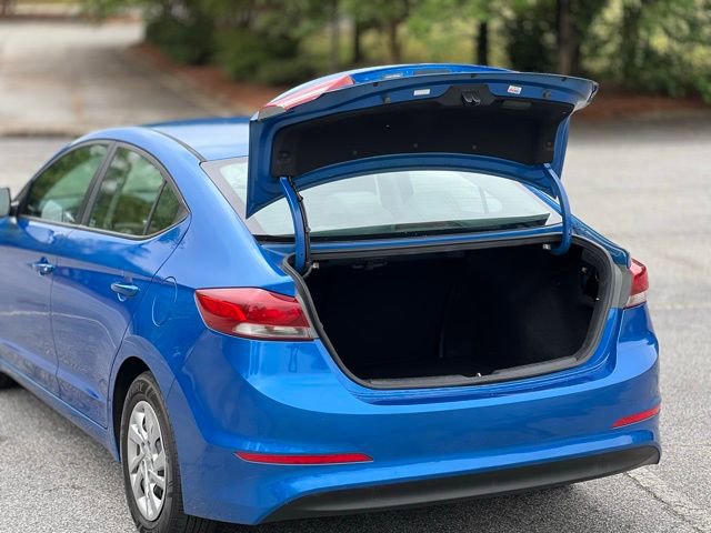 Used 2017 Hyundai Elantra SE w/ Cargo Package FWD image 36