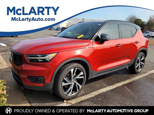 Used 2022 Volvo XC40 T5 R-Design w/ Advanced Package